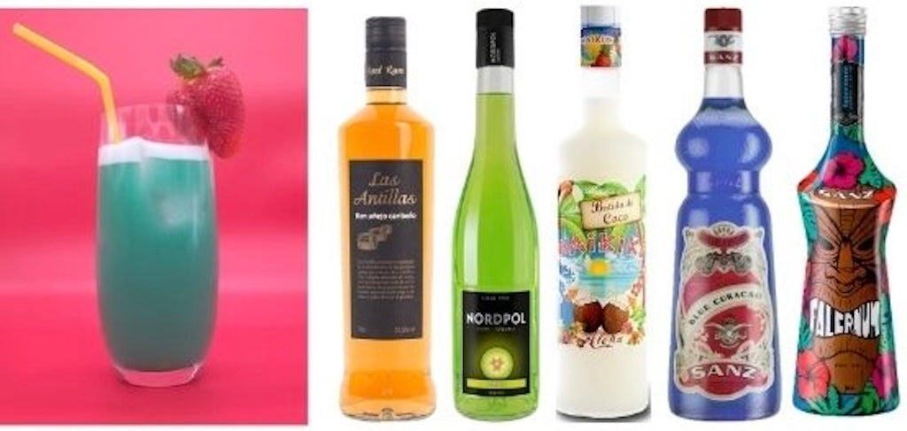 Halluzination Cocktail mit fünf Flaschen: Rum, Melonenlikör, Kokos, Blue Curaçao Sirup und Falernum Sirup