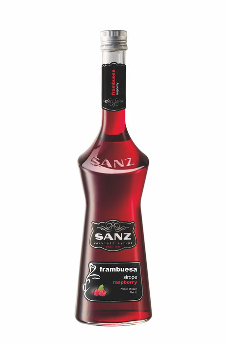 Himbeersirup Sanz 0,7L in einer eleganten Glasflasche mit schwarzem Etikett und rotem Sirup.
