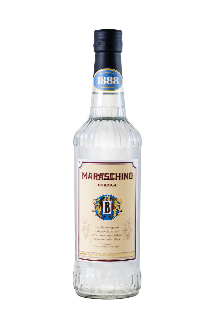 Flasche Maraschino Likör von Bordiga mit cremefarbenem Etikett und schwarzer Kapsel vor weißem Hintergrund.