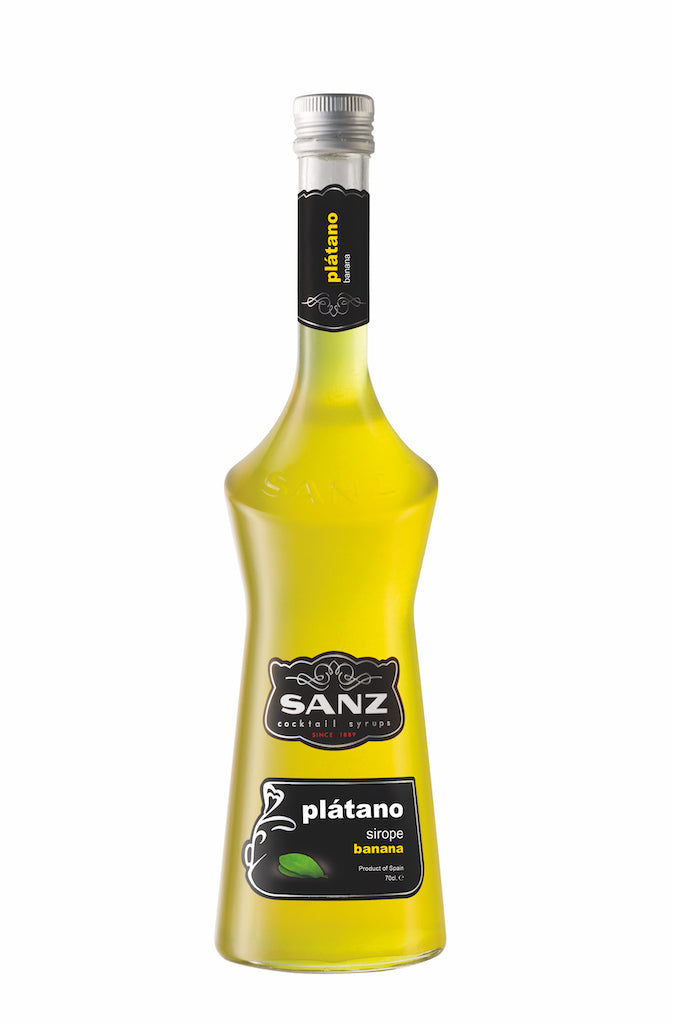 Flasche Sanz Plátano (Banane) Sirup, gelber Bananensirup in 700 ml Flasche, schwarzes Etikett mit gelbem Schriftzug.