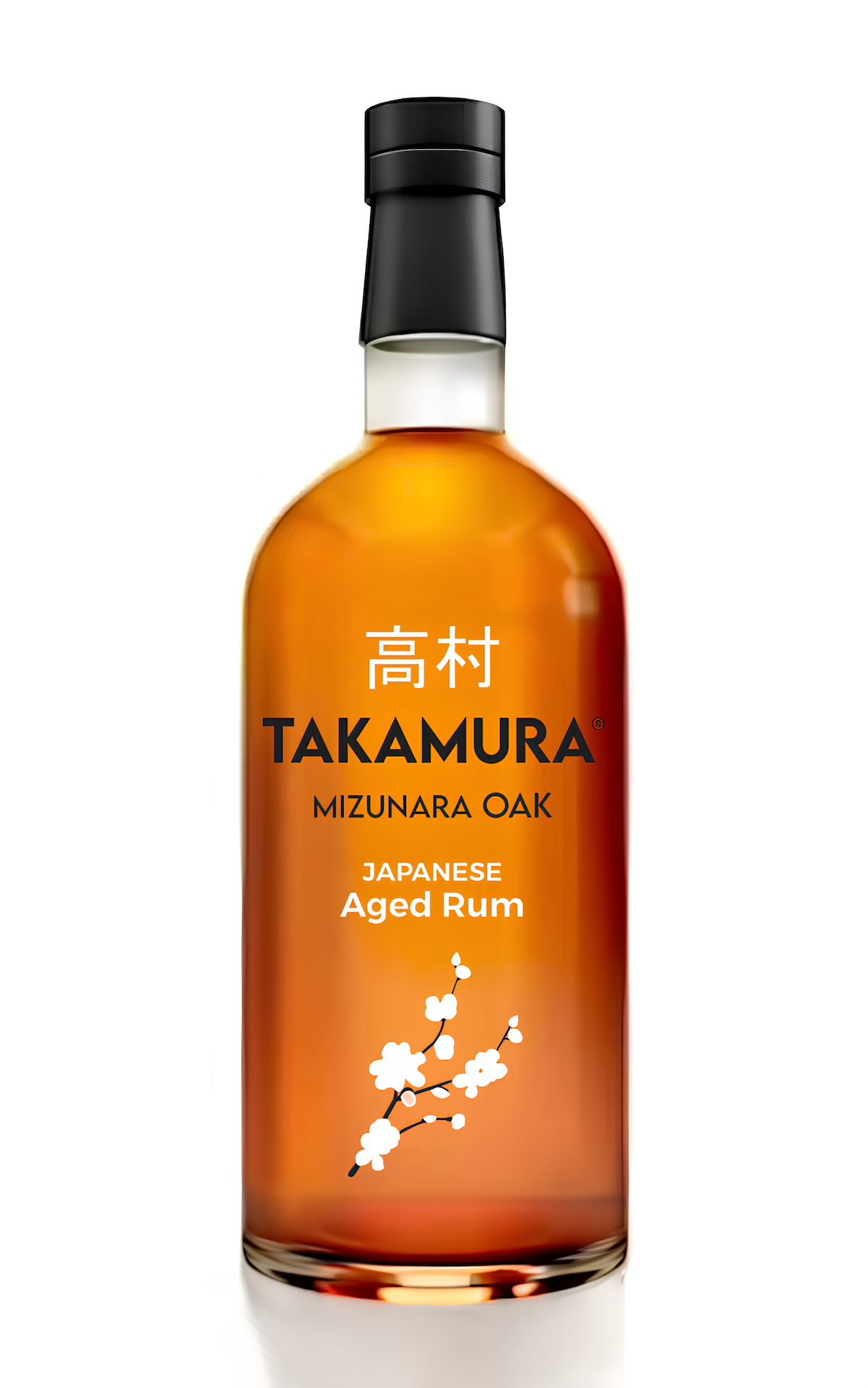 Japanischer Rum in klarer Flasche mit schwarzem Verschluss, blassweißer Kirschblüte und Schriftzug „Takamura Mizunara Oak“