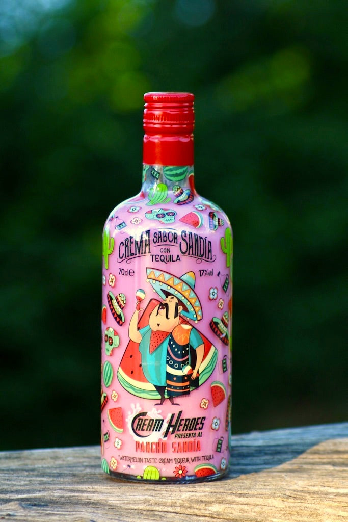 Pancho Sandia Wassermelone-Tequila-Likör mit Sahne in farbenfroher Flasche.