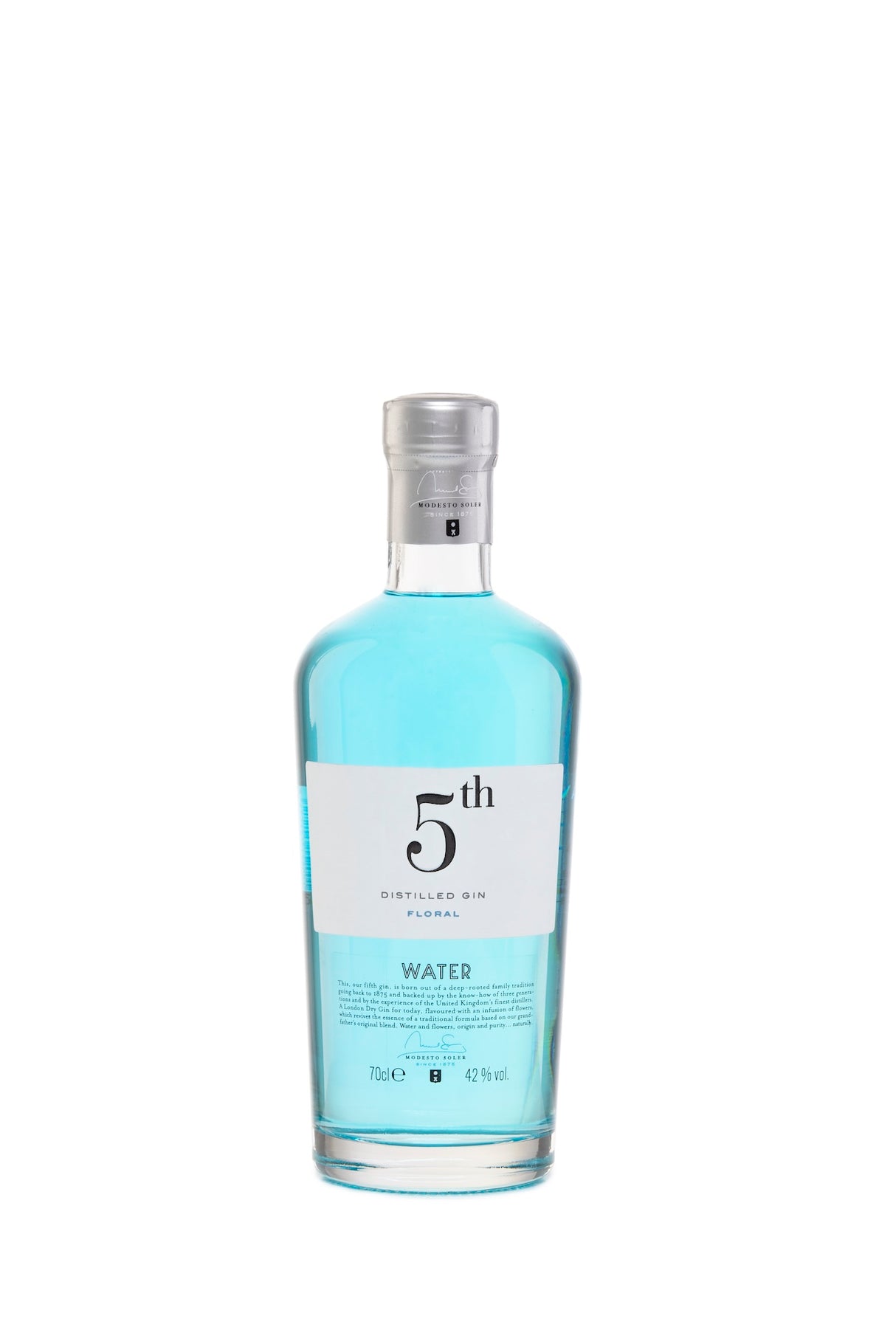 5th Gin Water blauer Gin Flasche mit hellblauer Farbe und weißem Etikett auf weißem Hintergrund.
