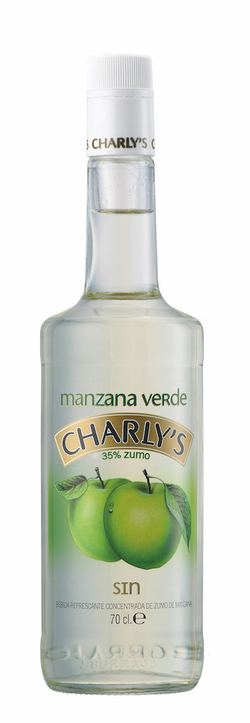 Flasche Charly's Manzana Verde, alkoholfreies Getränk mit 35 % Apfelsaft, auf dem Etikett sind zwei grüne Äpfel abgebildet.