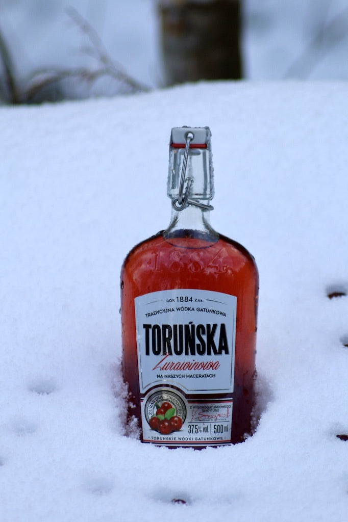 Cranberry Vodka "Torunska"_Cranberries_Schnee