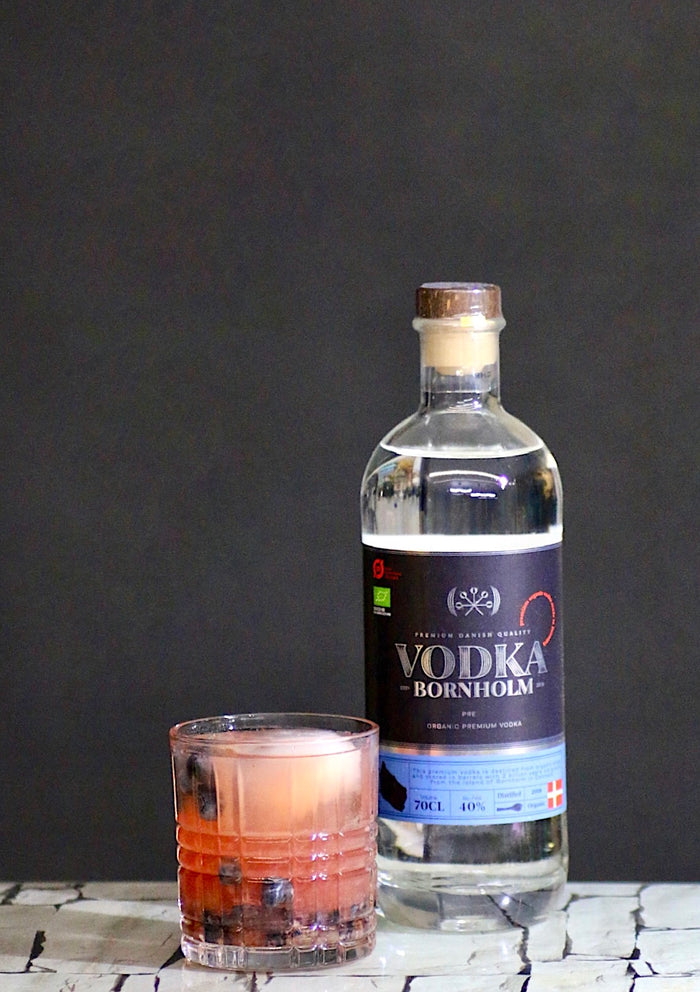 Heidelbeer Apfel Refresher Cocktail mit Bornholm Vodka