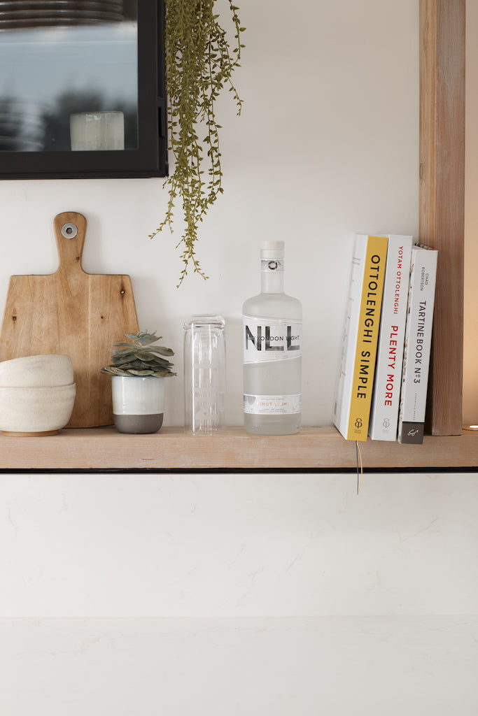 New London Light Gin inspiriert alkoholfrei mit Bücher